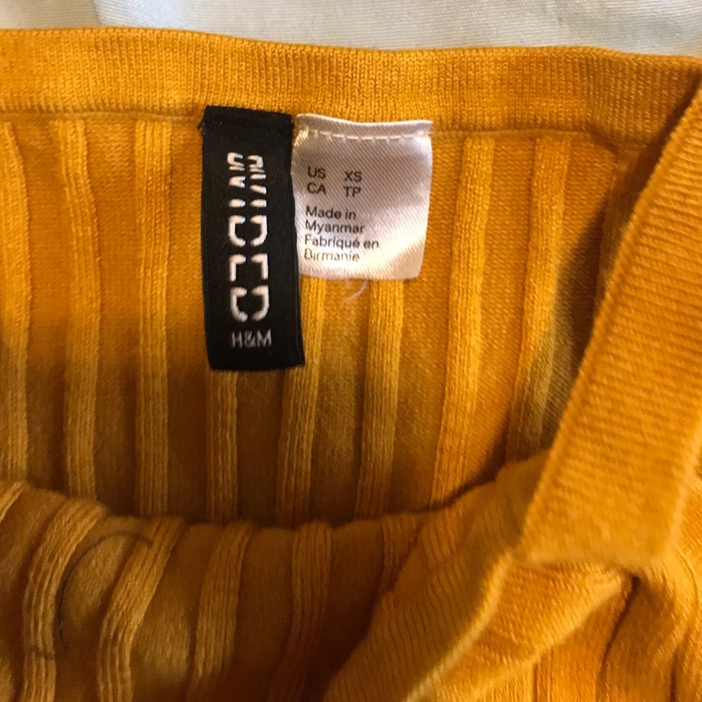 HM Rib-Knit Tank - Picture 3 of 4